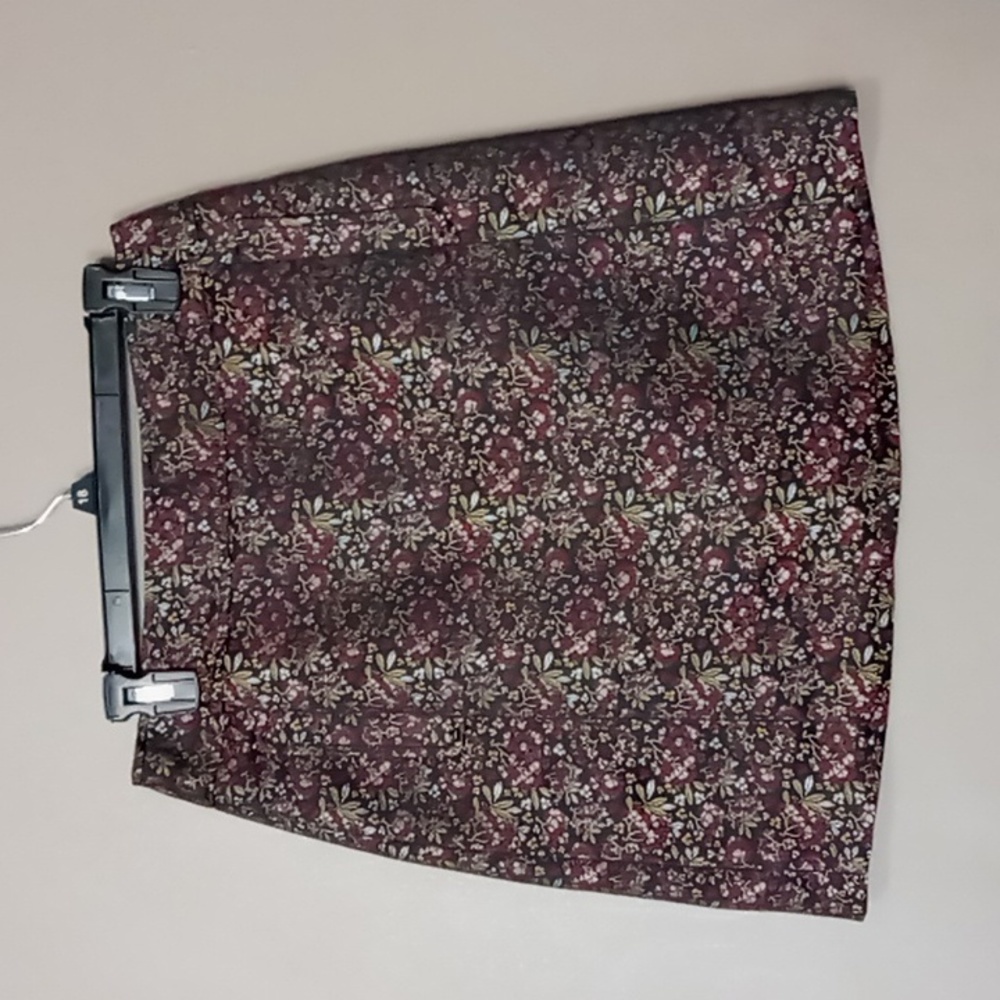 Loft Flowered Lined Midi Skirt w Front Pockets Size 6
